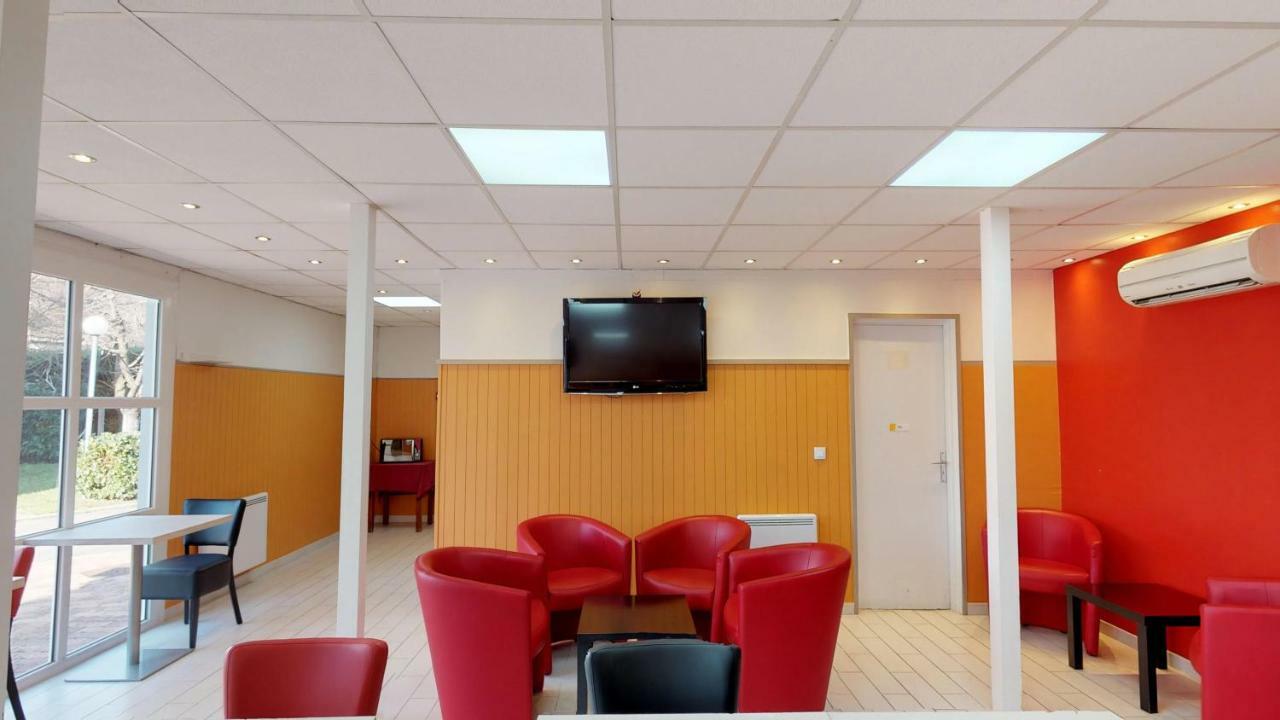 Hotel Kyriad Direct 2*